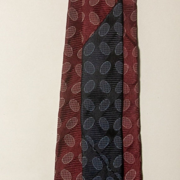 TOMMY HILFIGER 100% SILK RED & BLUE Men's Tie - Picture 3 of 7